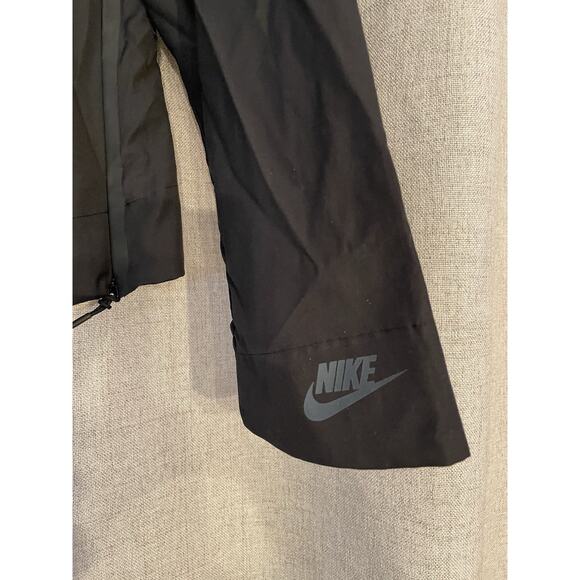 Nike Jacket Womens Xsmall Black Bomber Lightweight Excellent Condition - Picture 2 of 8